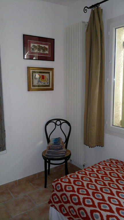Villa A L'Est D'Uzes Saint-Siffret Zimmer foto