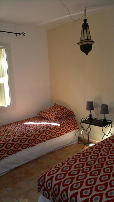Villa A L'Est D'Uzes Saint-Siffret Zimmer foto