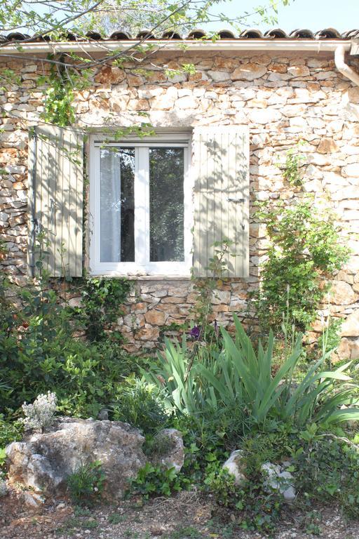 Villa A L'Est D'Uzes Saint-Siffret Exterior foto