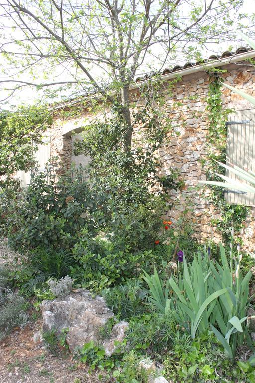 Villa A L'Est D'Uzes Saint-Siffret Exterior foto